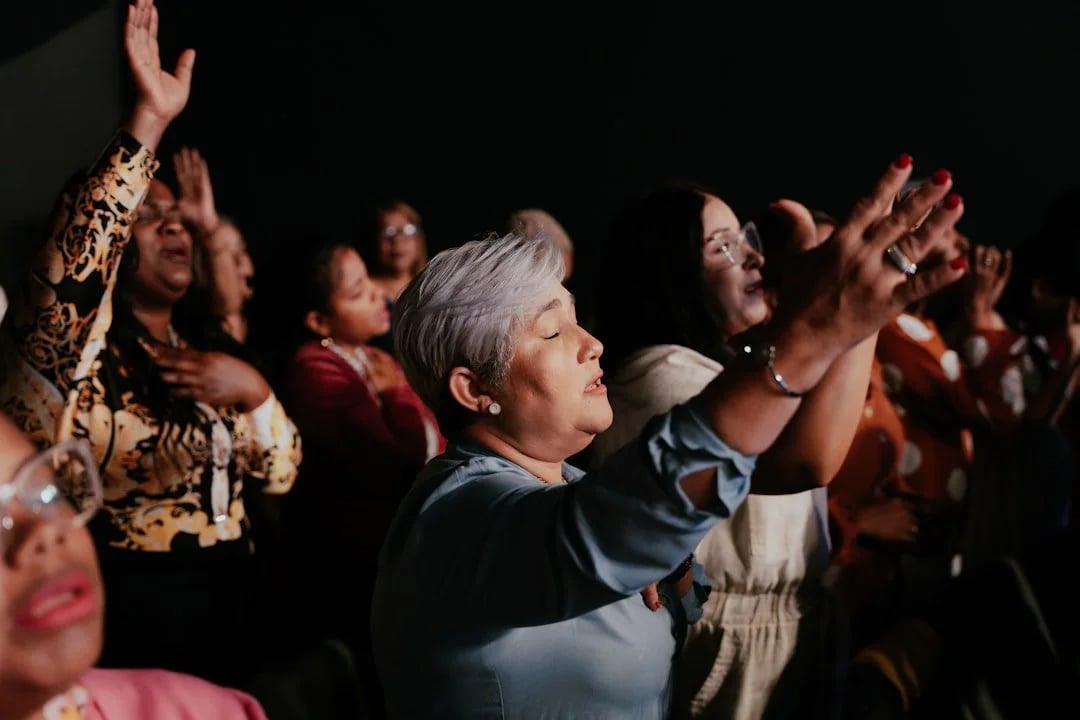 Vrouwen in de Bijbel: Onmisbare Stemmen in Gods Verhaal
